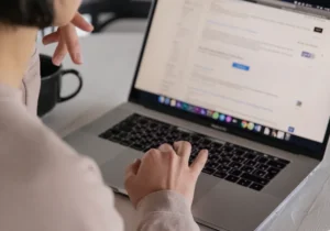 SEO per le scuole: come costruire visibilità su Google e nella ricerca AI